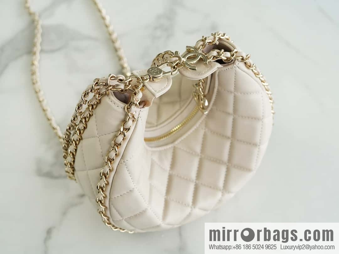 CHANEL 23p Moon/Crescent Pack AS3917 Milk Apricot