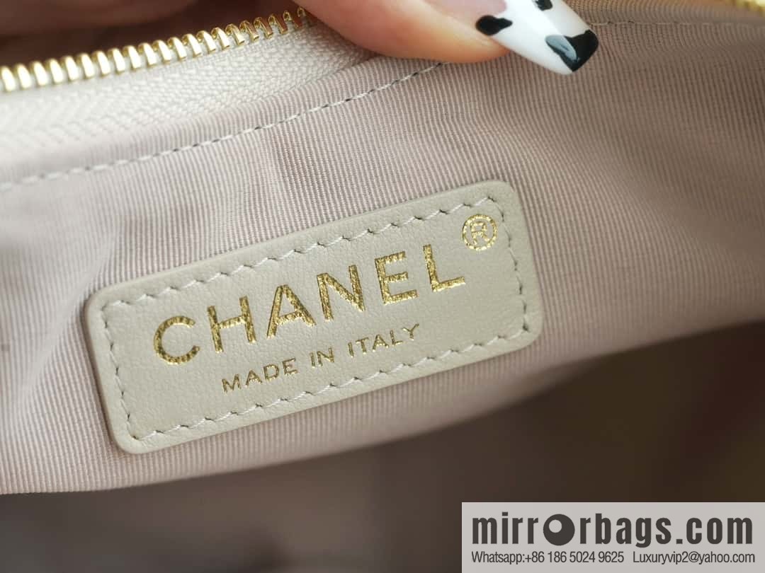 CHANEL 23p Moon/Crescent Pack AS3917 Milk Apricot