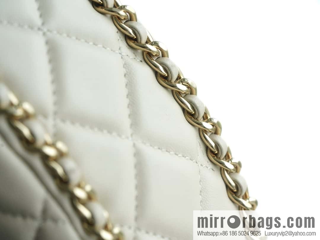 CHANEL 23p Moon/Crescent Pack AS3917 Milk Apricot
