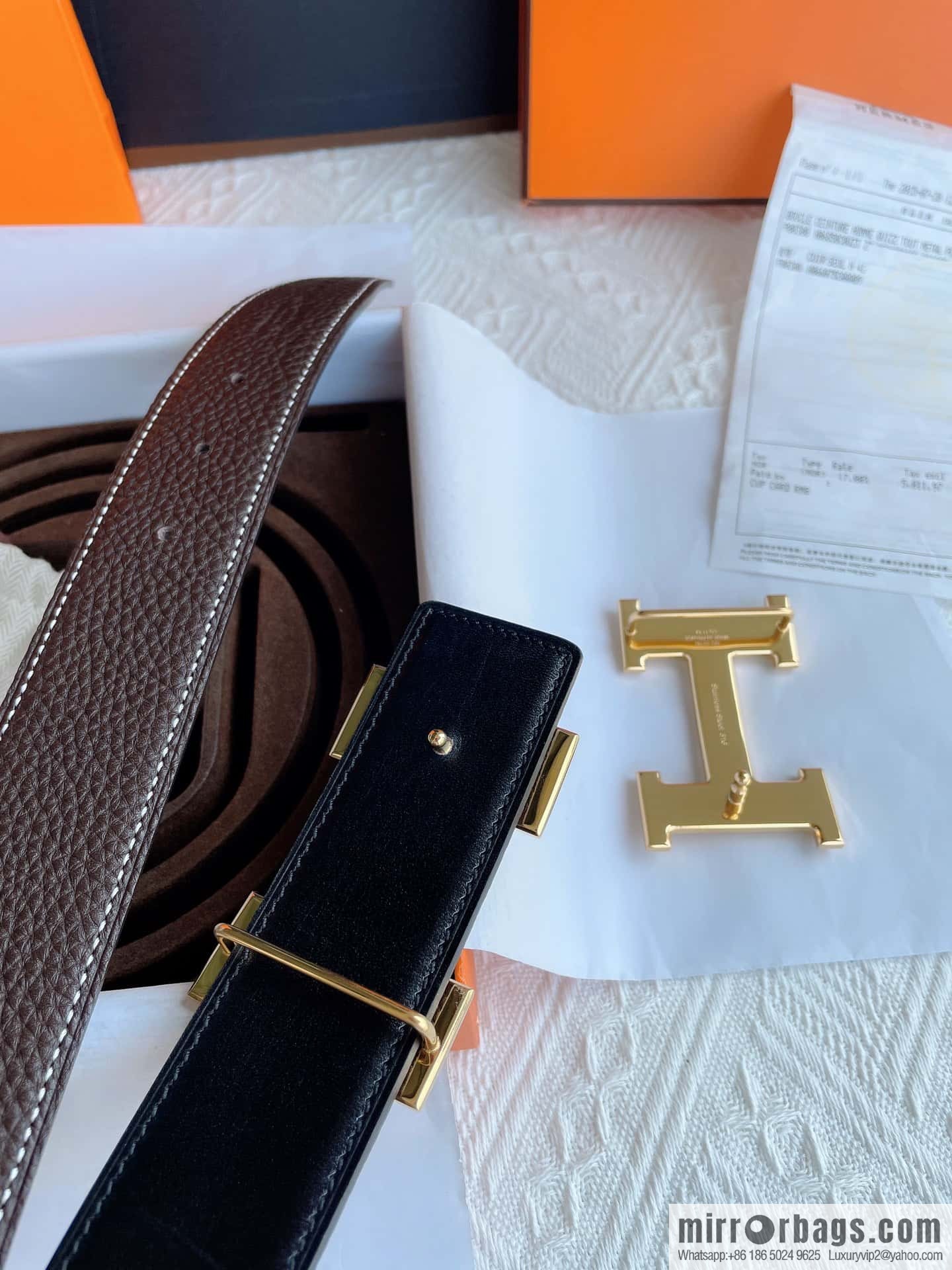 Hermès, the original double-sided version is the classic men's 38mm belt with the first layer of leather.