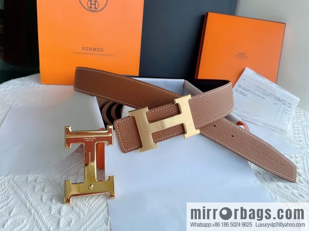 Hermès, the original double-sided version is the classic men's 38mm belt with the first layer of leather.