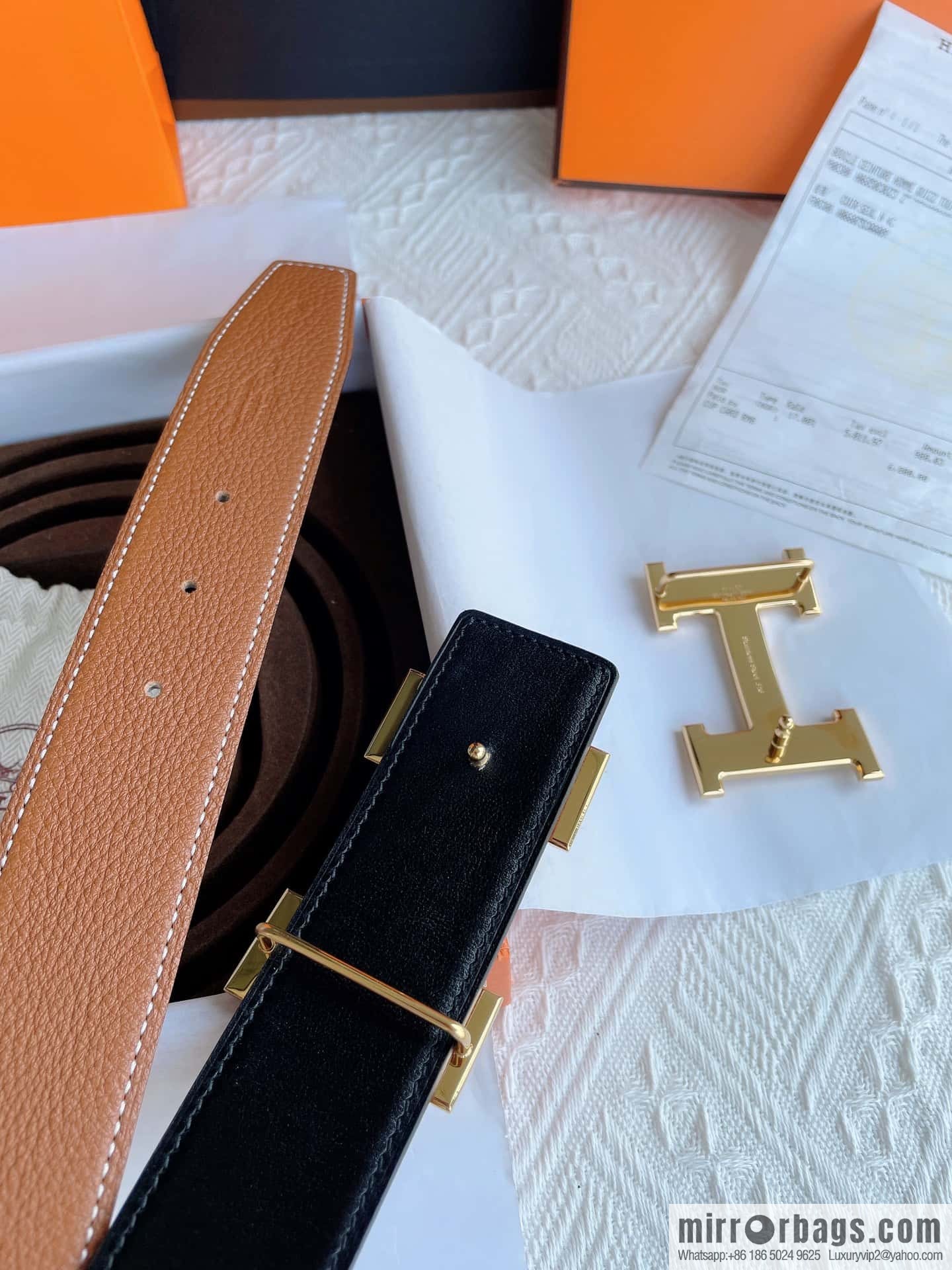 Hermès, the original double-sided version is the classic men's 38mm belt with the first layer of leather.