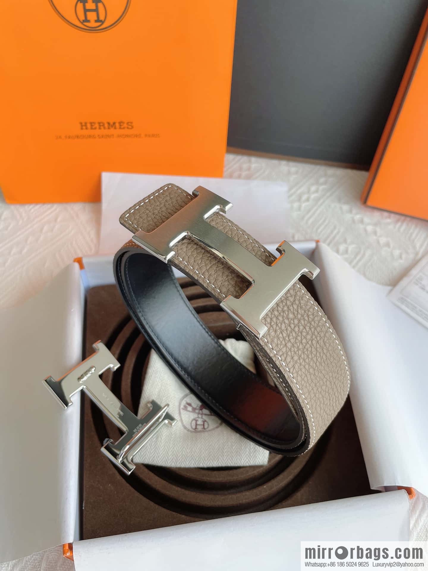 Hermès, the original double-sided version is the classic men's 38mm belt with the first layer of leather.