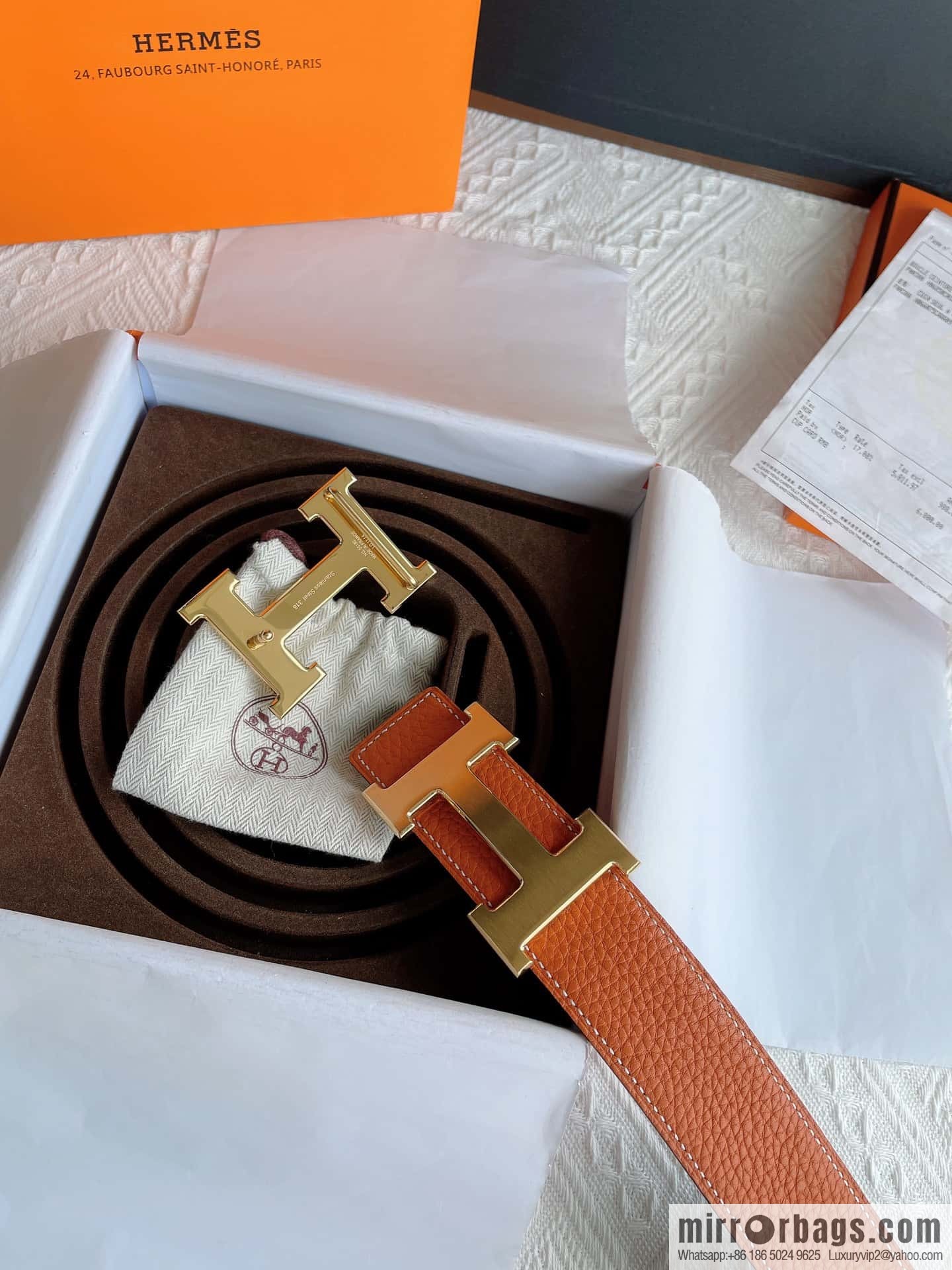 Hermès, the original double-sided version is the classic men's 38mm belt with the first layer of leather.