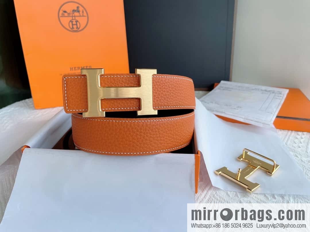Hermès, the original double-sided version is the classic men's 38mm belt with the first layer of leather.