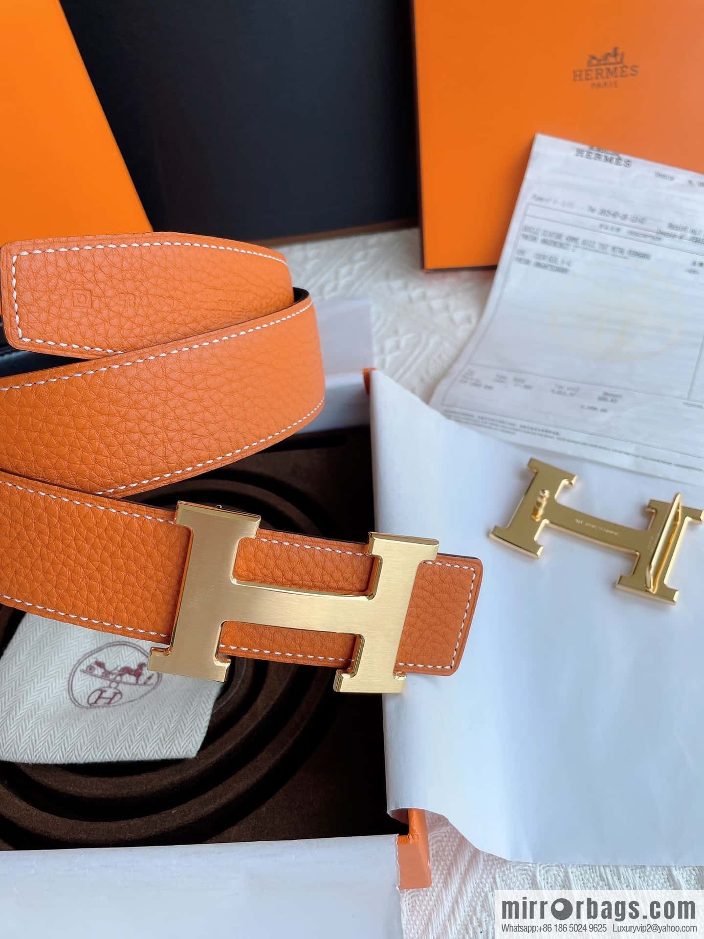 Hermès, the original double-sided version is the classic men's 38mm belt with the first layer of leather.