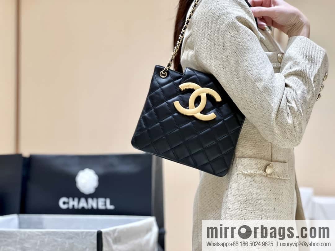 CHANEL 24C early spring vacation series, big double C Vintage tote armpit bag AS4596
