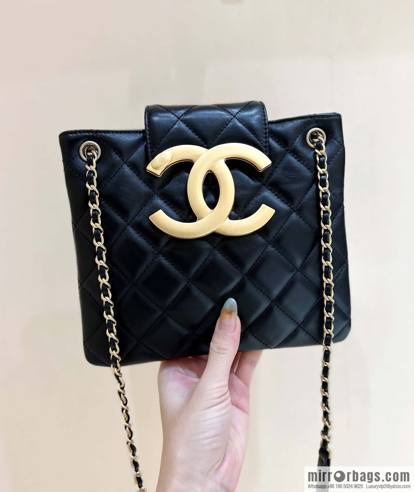 CHANEL 24C early spring vacation series, big double C Vintage tote armpit bag AS4596