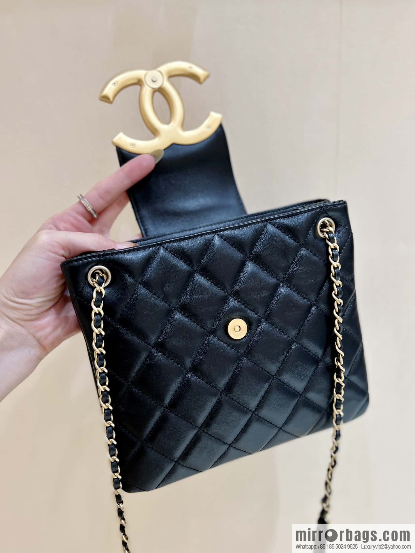 CHANEL 24C early spring vacation series, big double C Vintage tote armpit bag AS4596