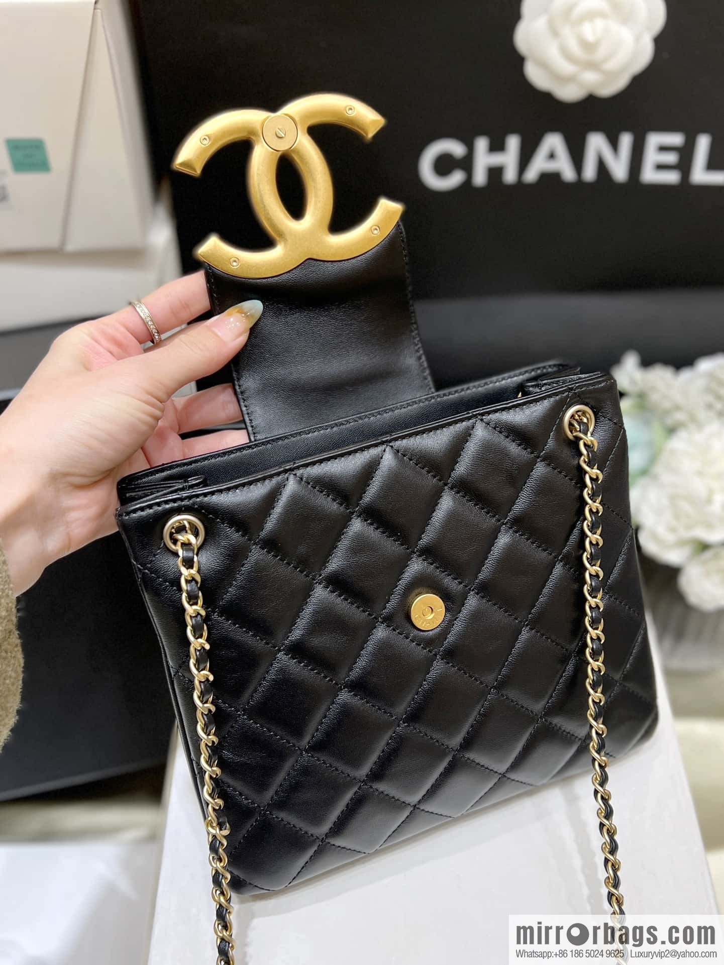 CHANEL 24C early spring vacation series, big double C Vintage tote armpit bag AS4596