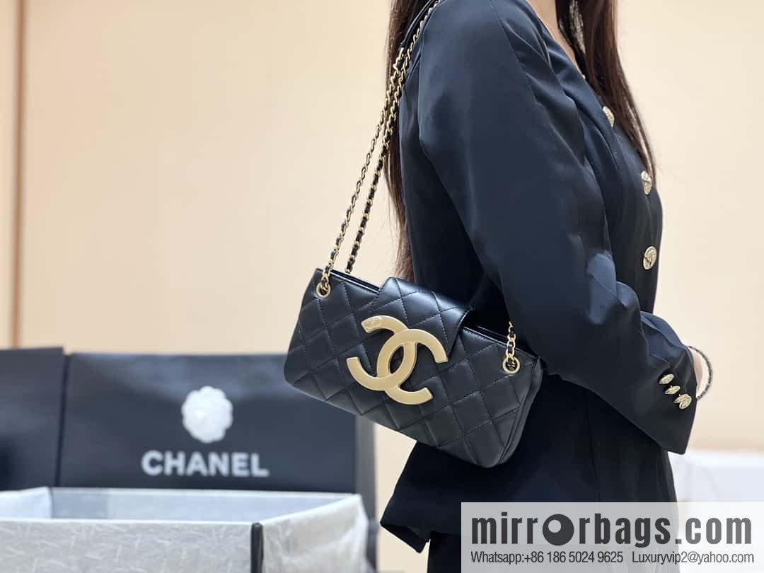 CHANEL 24C early spring vacation series Vintage double C baguette bag AS4611