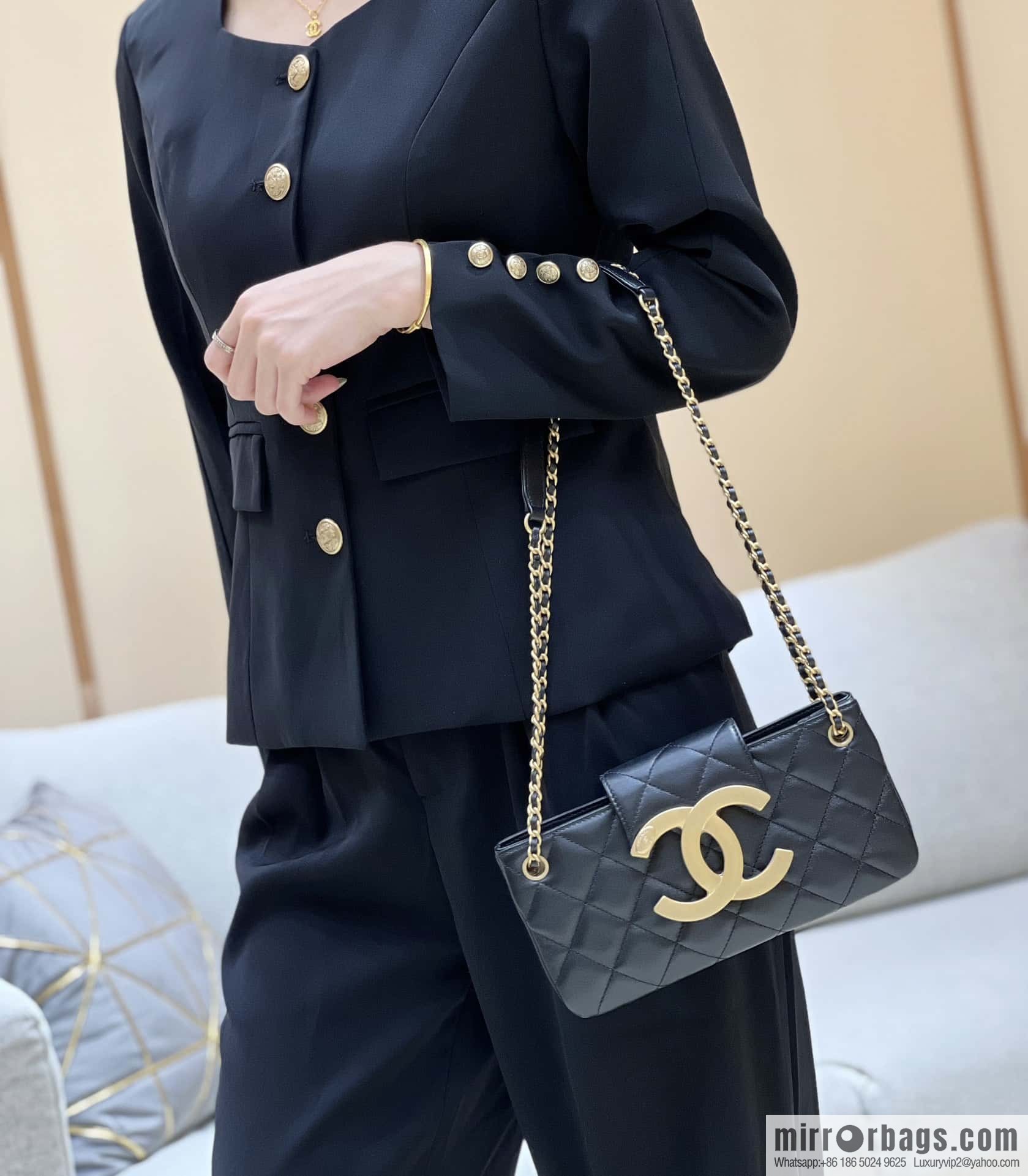 CHANEL 24C early spring vacation series Vintage double C baguette bag AS4611