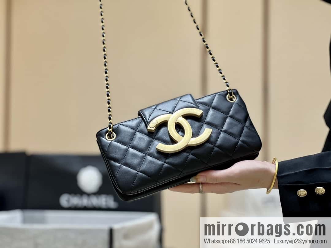 CHANEL 24C early spring vacation series Vintage double C baguette bag AS4611