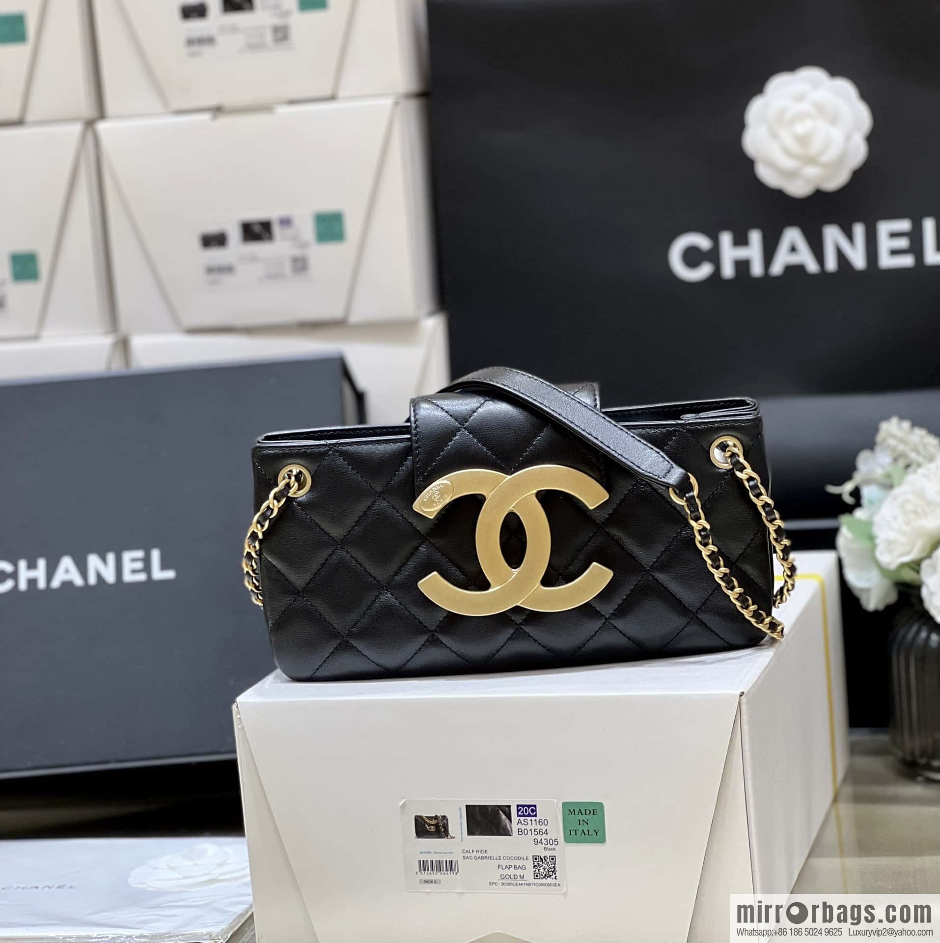 CHANEL 24C early spring vacation series Vintage double C baguette bag AS4611