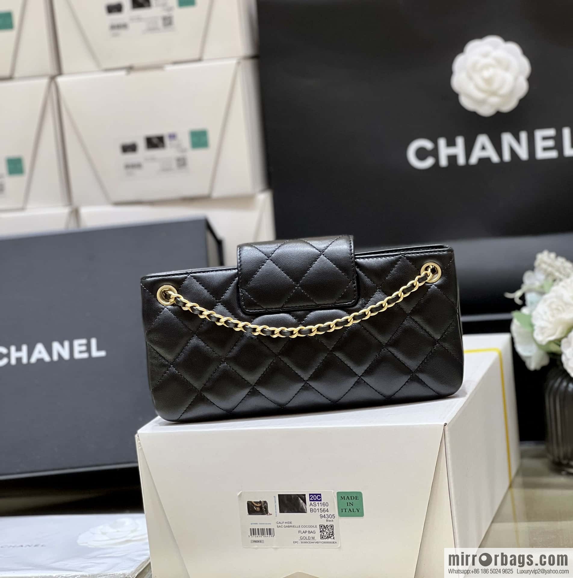 CHANEL 24C early spring vacation series Vintage double C baguette bag AS4611