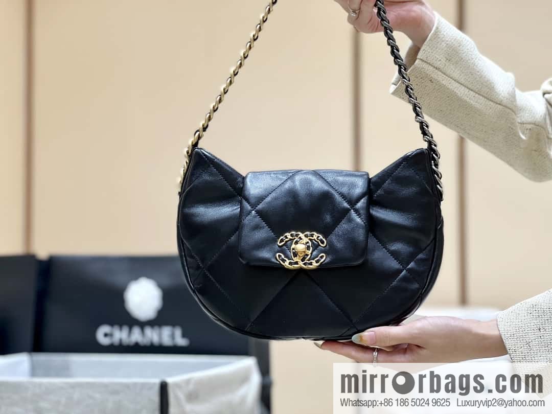 CHANEL 24C Early Spring Holiday Series 19bag Underarm Dumpling Bag AS4638