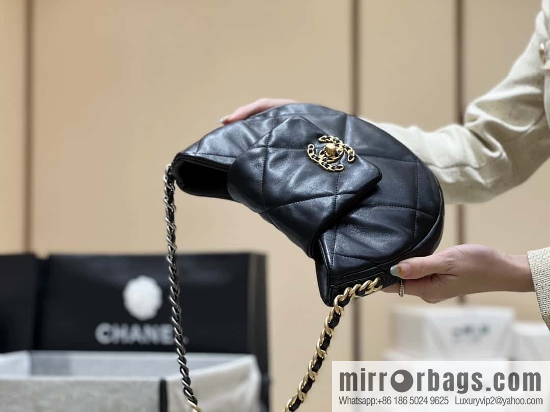CHANEL 24C Early Spring Holiday Series 19bag Underarm Dumpling Bag AS4638