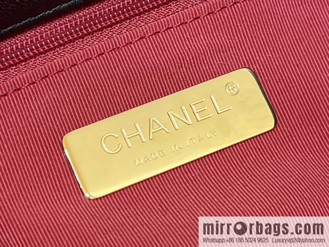 CHANEL 24C Early Spring Holiday Series 19bag Underarm Dumpling Bag AS4638