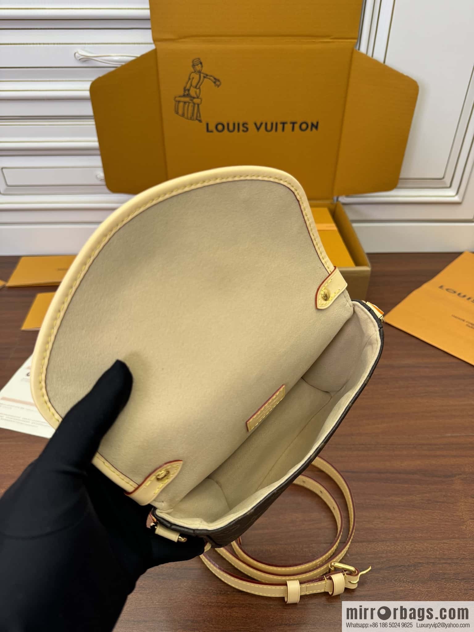 LV M46740 Saumur BB