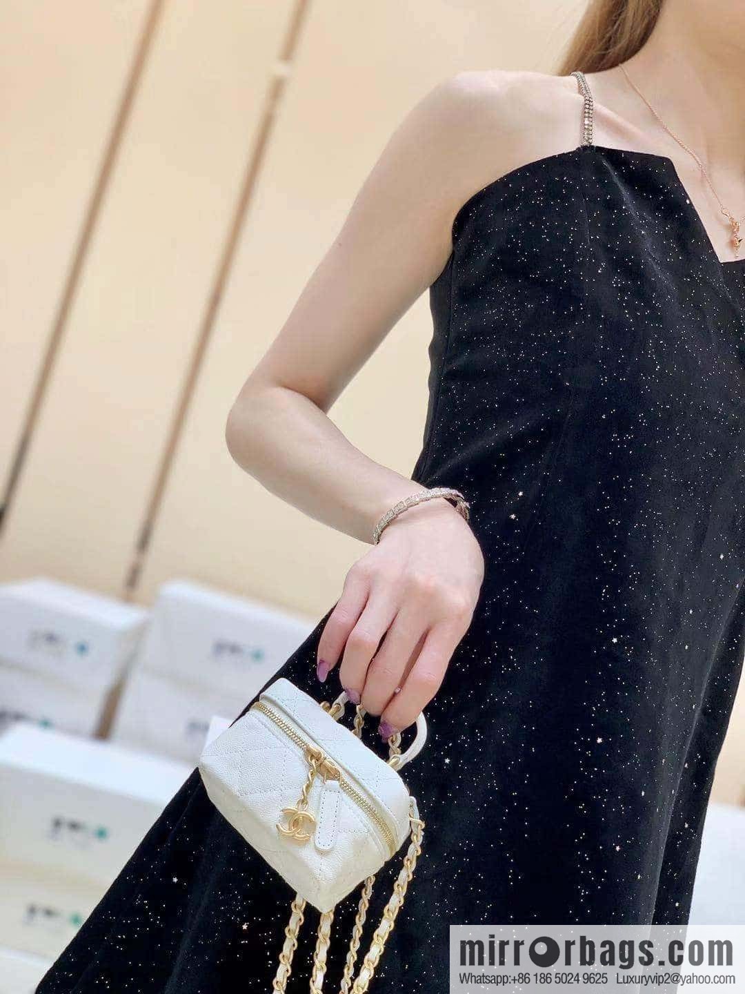 CHANEL global limited catwalk mini box bag AP2194 white
