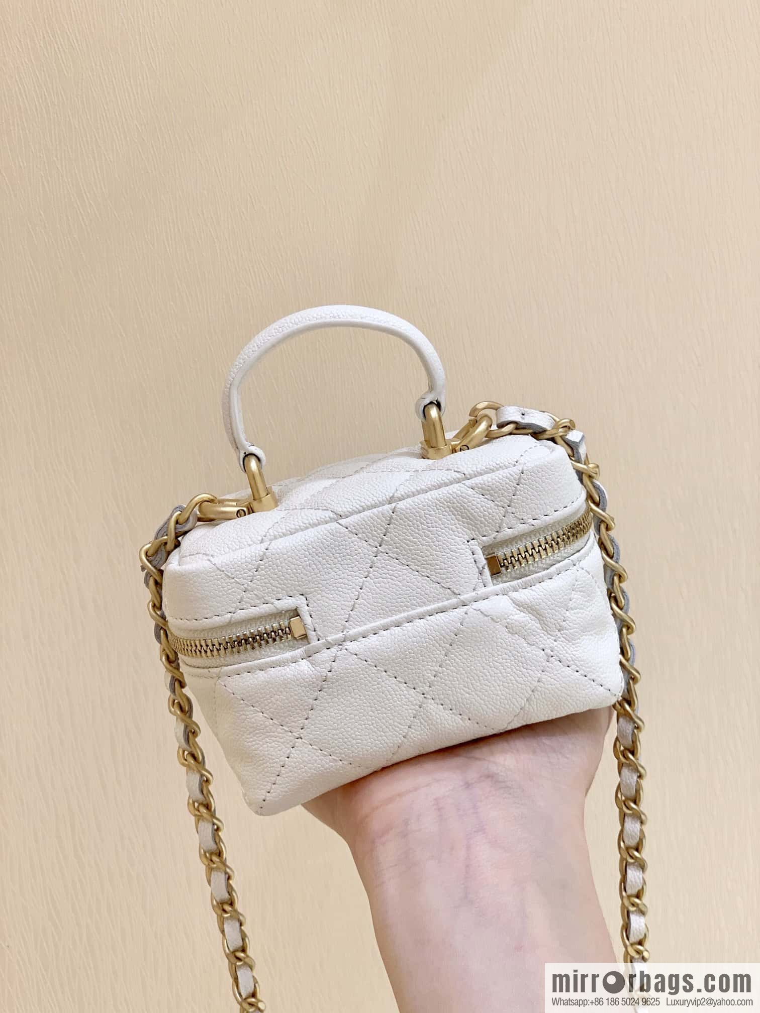 CHANEL global limited catwalk mini box bag AP2194 white