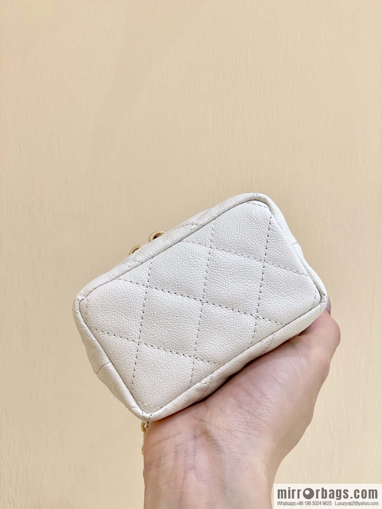 CHANEL global limited catwalk mini box bag AP2194 white