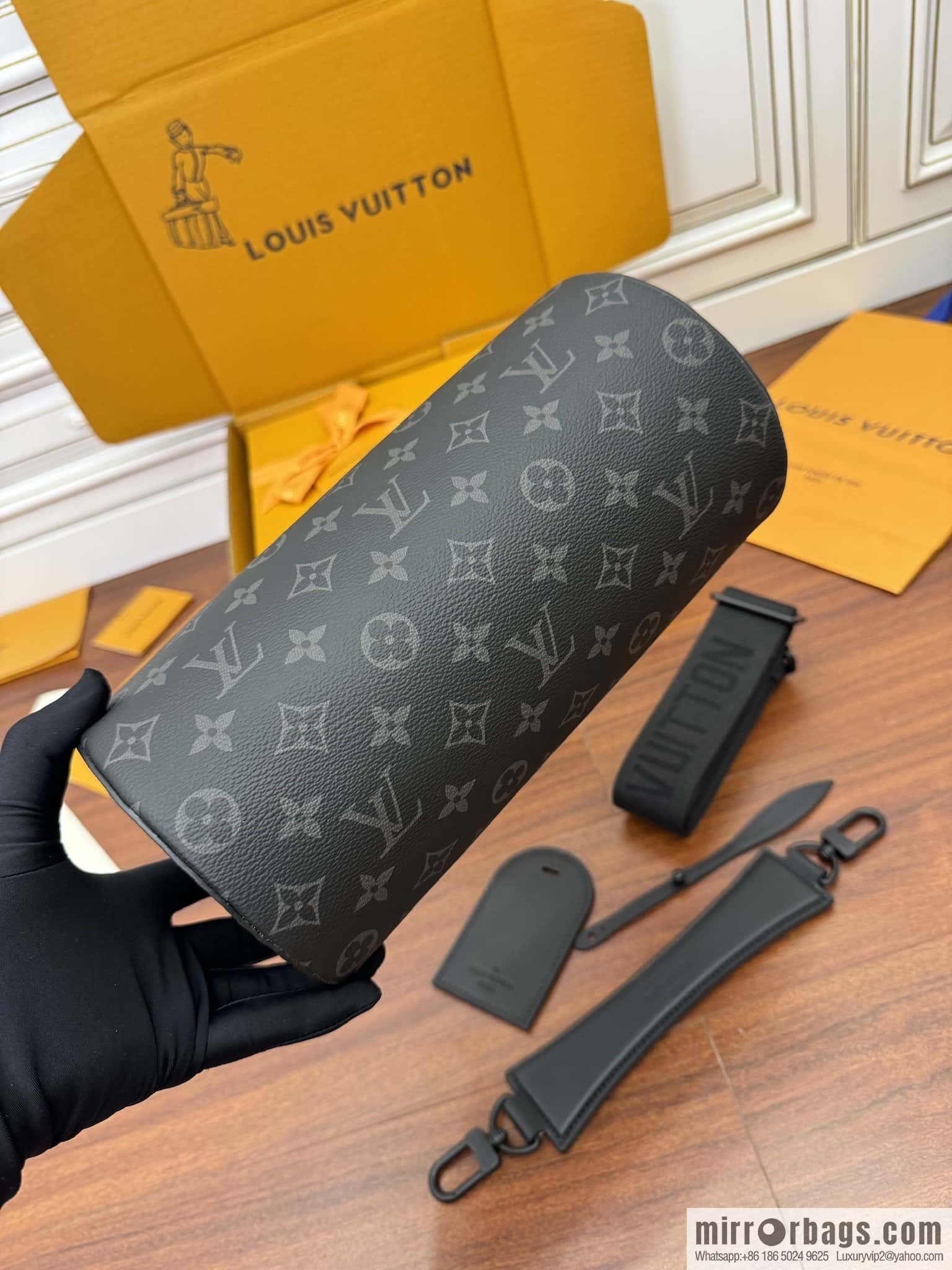 LV M46796 Soft Polochon PM