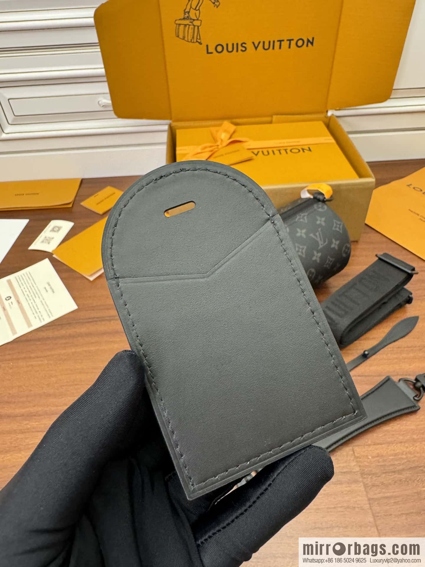 LV M46796 Soft Polochon PM