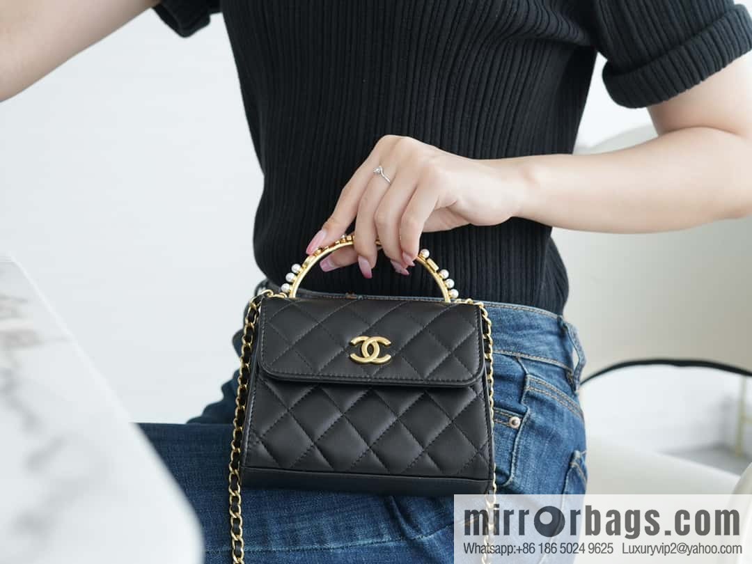 CHANEL B new autumn and winter, pearl Kelly handle chain bag AP3513