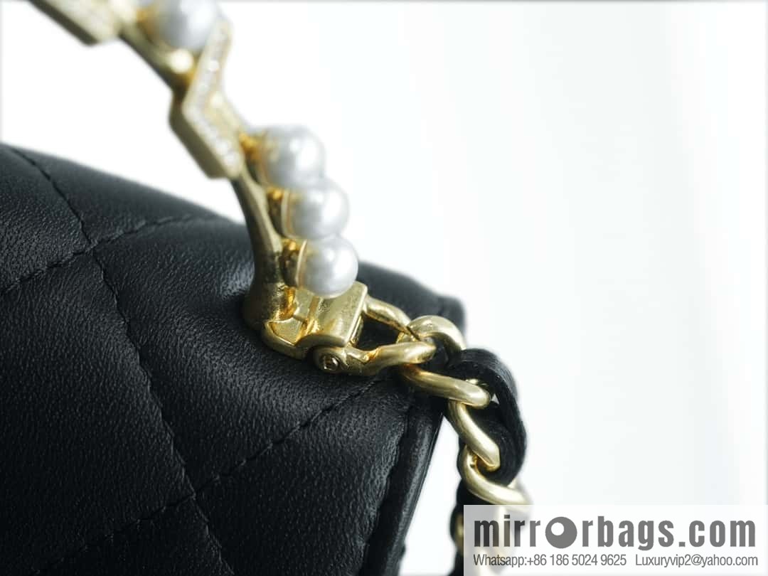 CHANEL B new autumn and winter, pearl Kelly handle chain bag AP3513