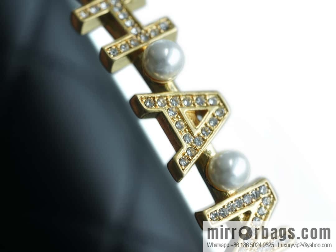 CHANEL B new autumn and winter, pearl Kelly handle chain bag AP3513