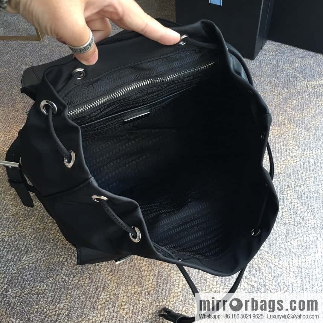 PRADA imported parachute fabric + cross pattern leather backpack 2811