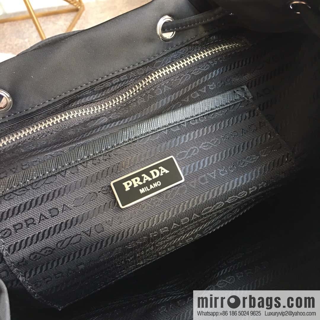 PRADA imported parachute fabric + cross pattern leather backpack 2811