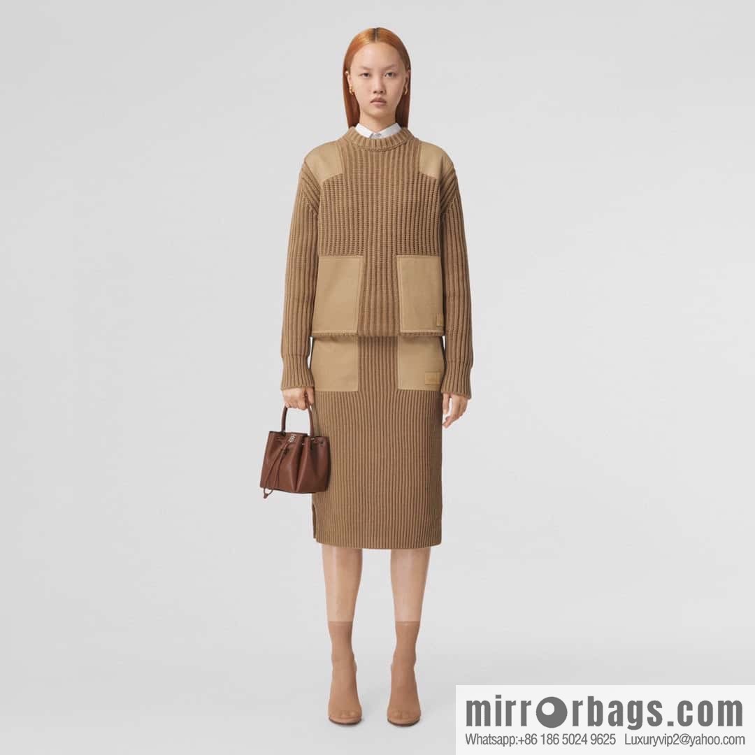 Burberry Burberry three-dimensional bucket bag caramel color