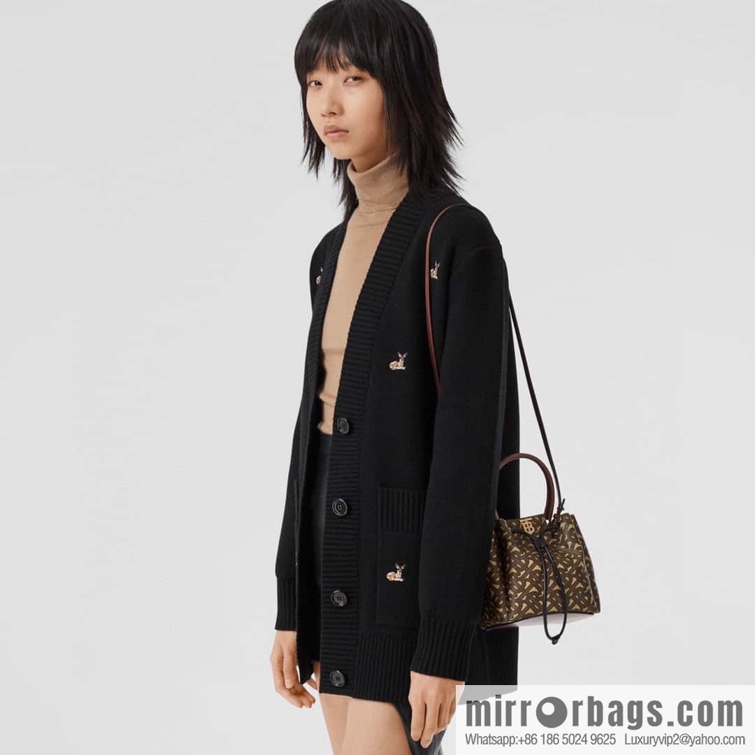 Burberry Burberry three-dimensional bucket bag printed