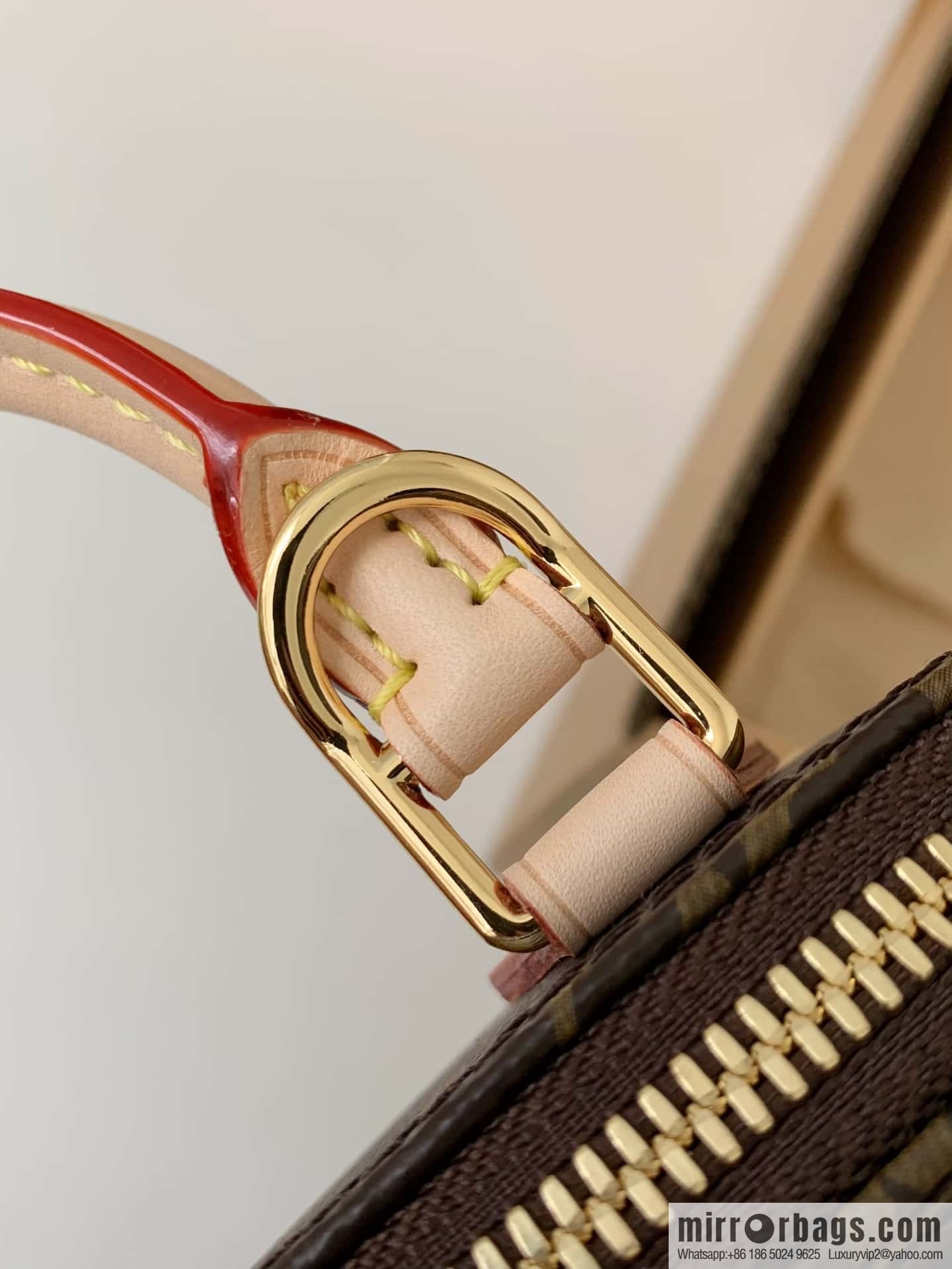 LV M82717 Nano Alma