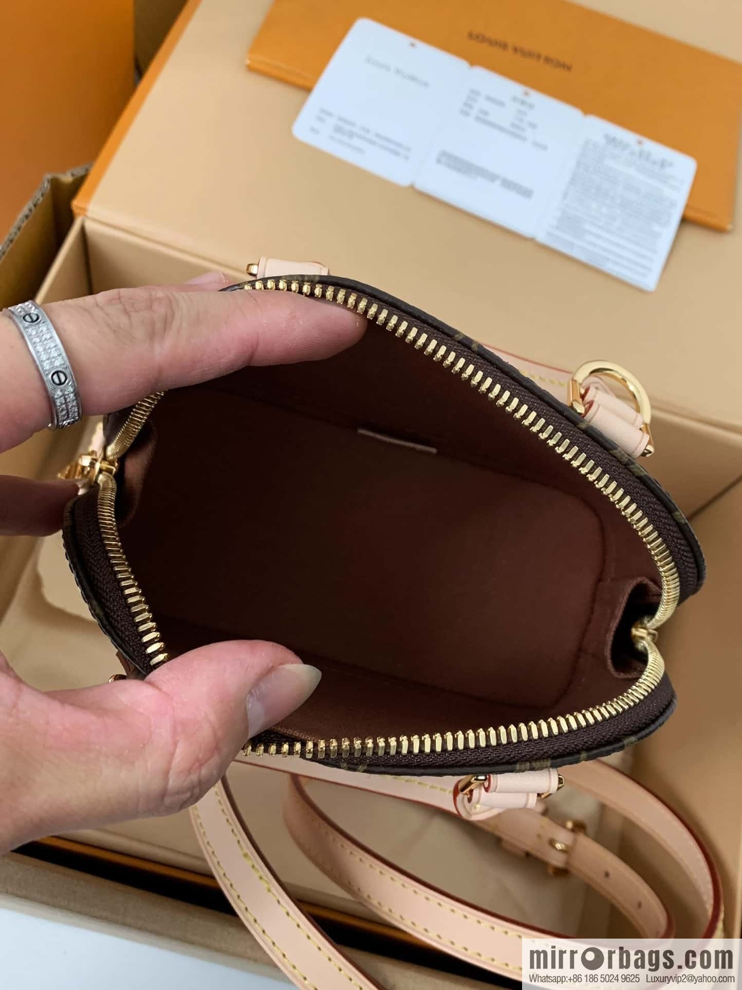 LV M82717 Nano Alma