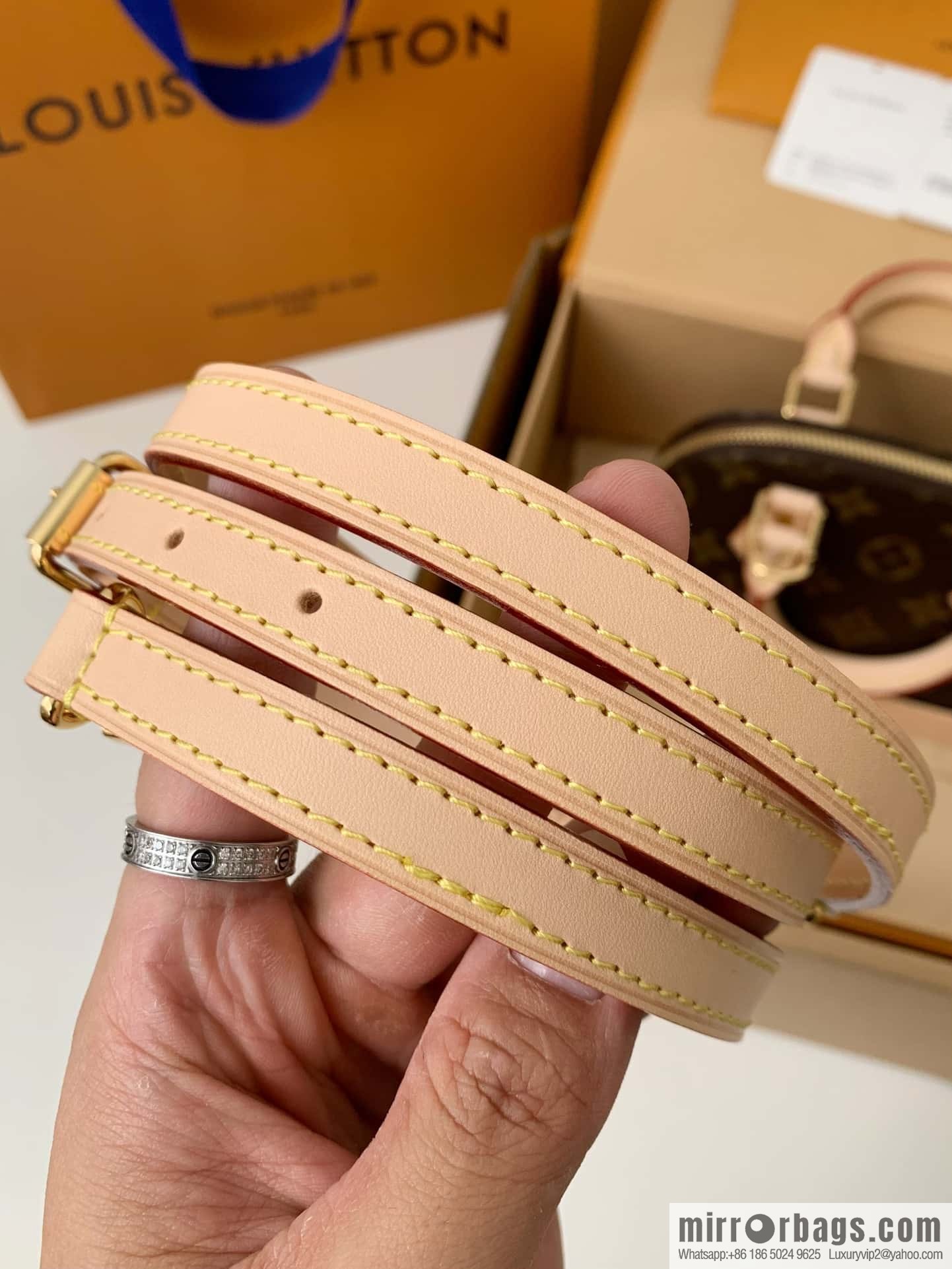 LV M82717 Nano Alma