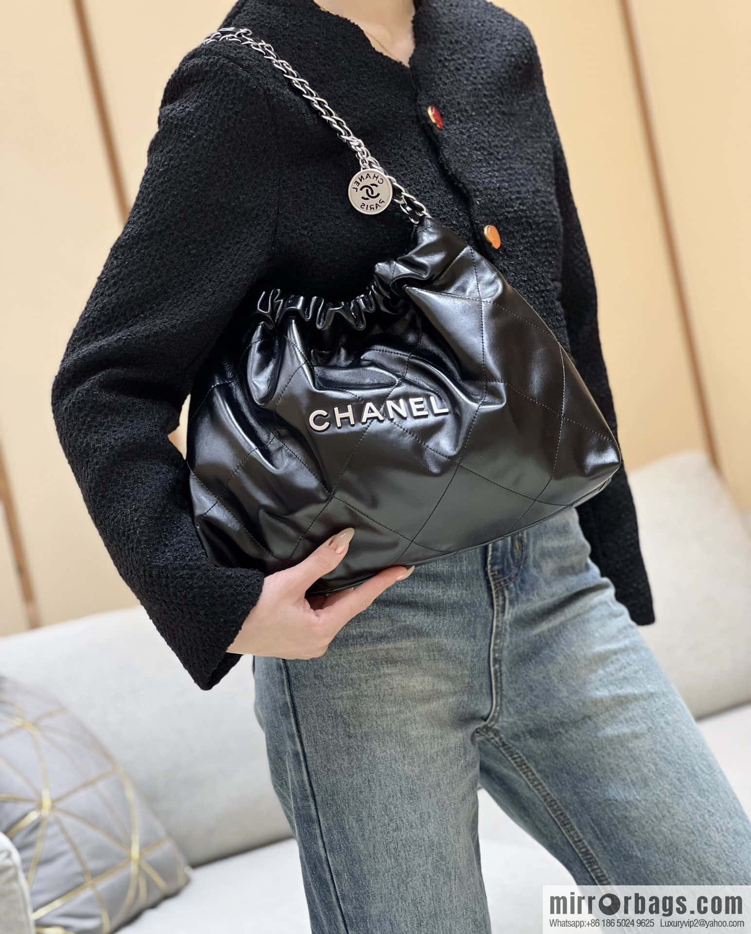 CHANEL 24C early spring vacation series 22 horizontal garbage bag AS4486 silver metal