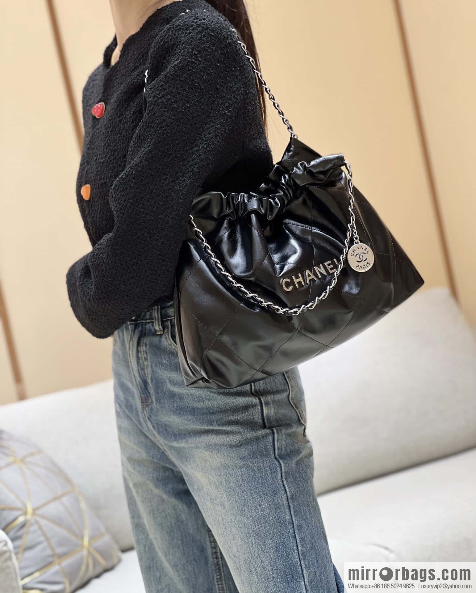CHANEL 24C early spring vacation series 22 horizontal garbage bag AS4486 silver metal