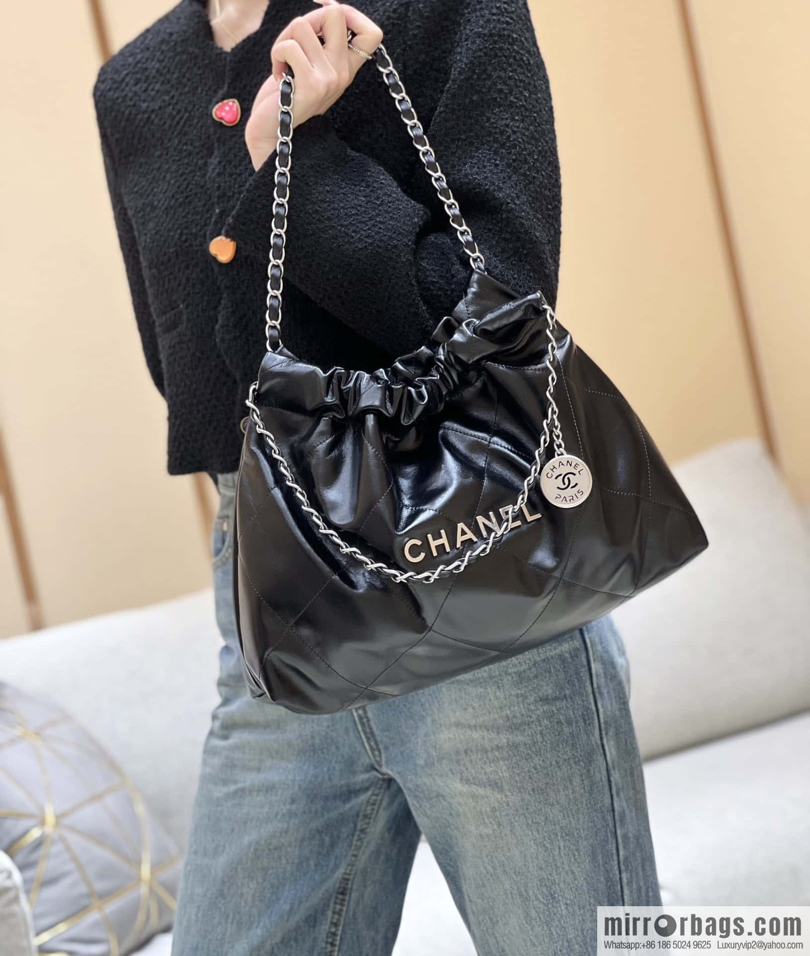 CHANEL 24C early spring vacation series 22 horizontal garbage bag AS4486 silver metal