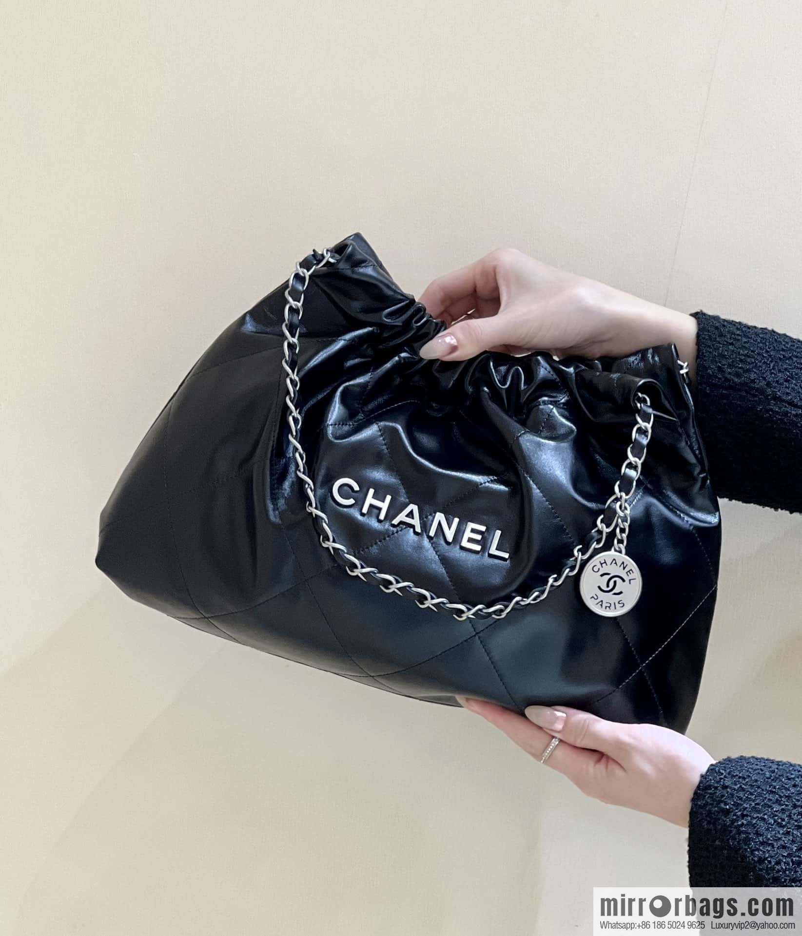 CHANEL 24C early spring vacation series 22 horizontal garbage bag AS4486 silver metal