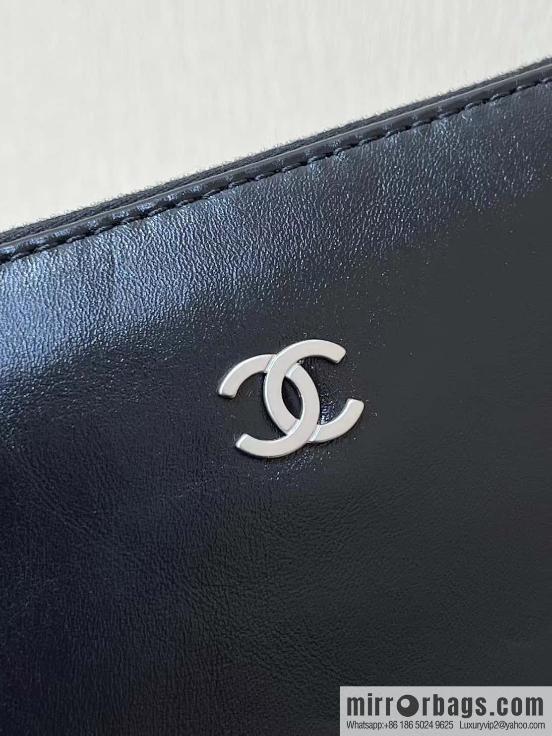 CHANEL 24C early spring vacation series 22 horizontal garbage bag AS4486 silver metal