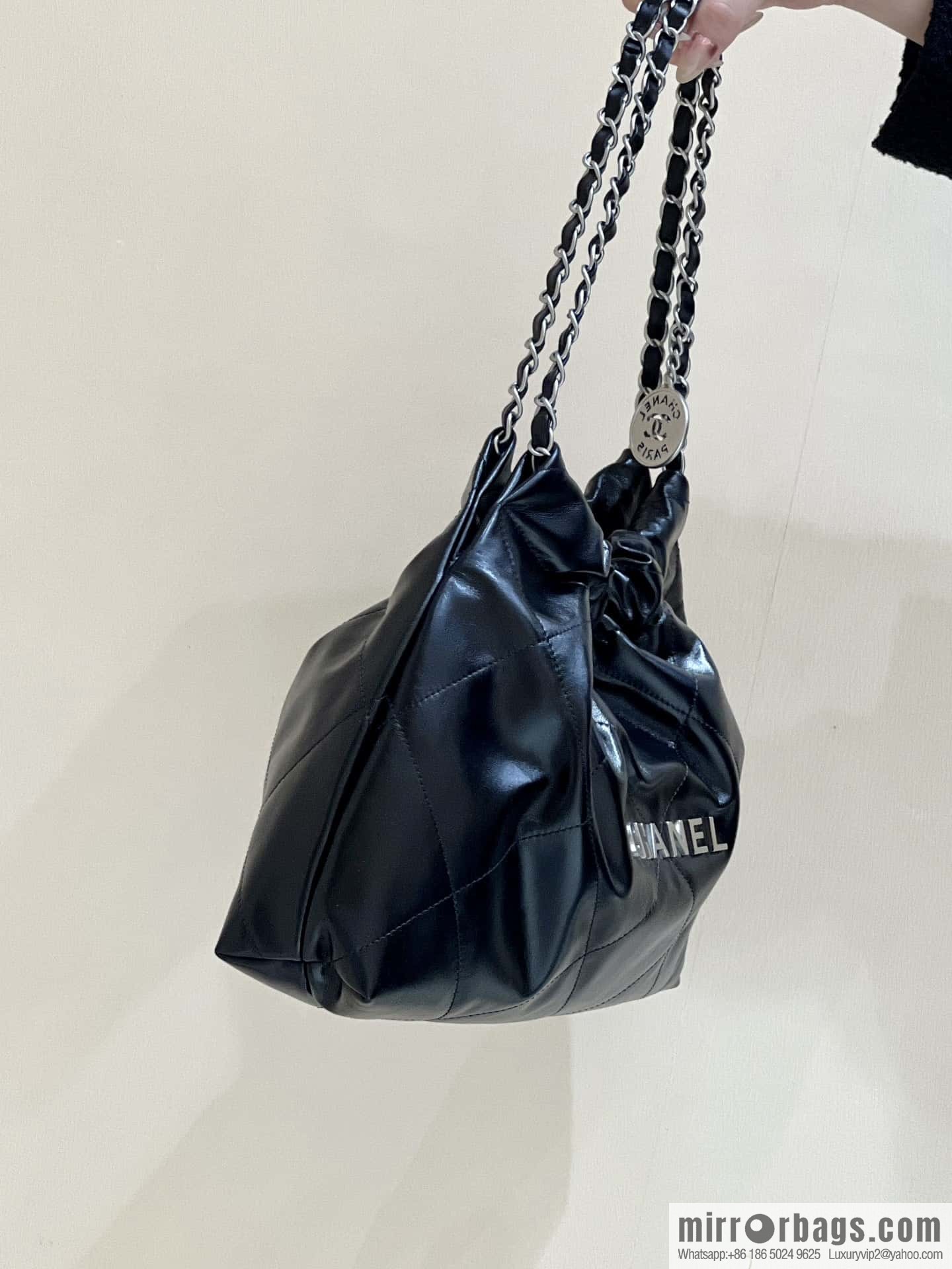 CHANEL 24C early spring vacation series 22 horizontal garbage bag AS4486 silver metal