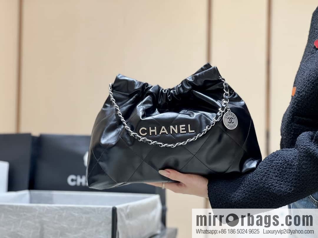 CHANEL 24C early spring vacation series 22 horizontal garbage bag AS4486 silver metal