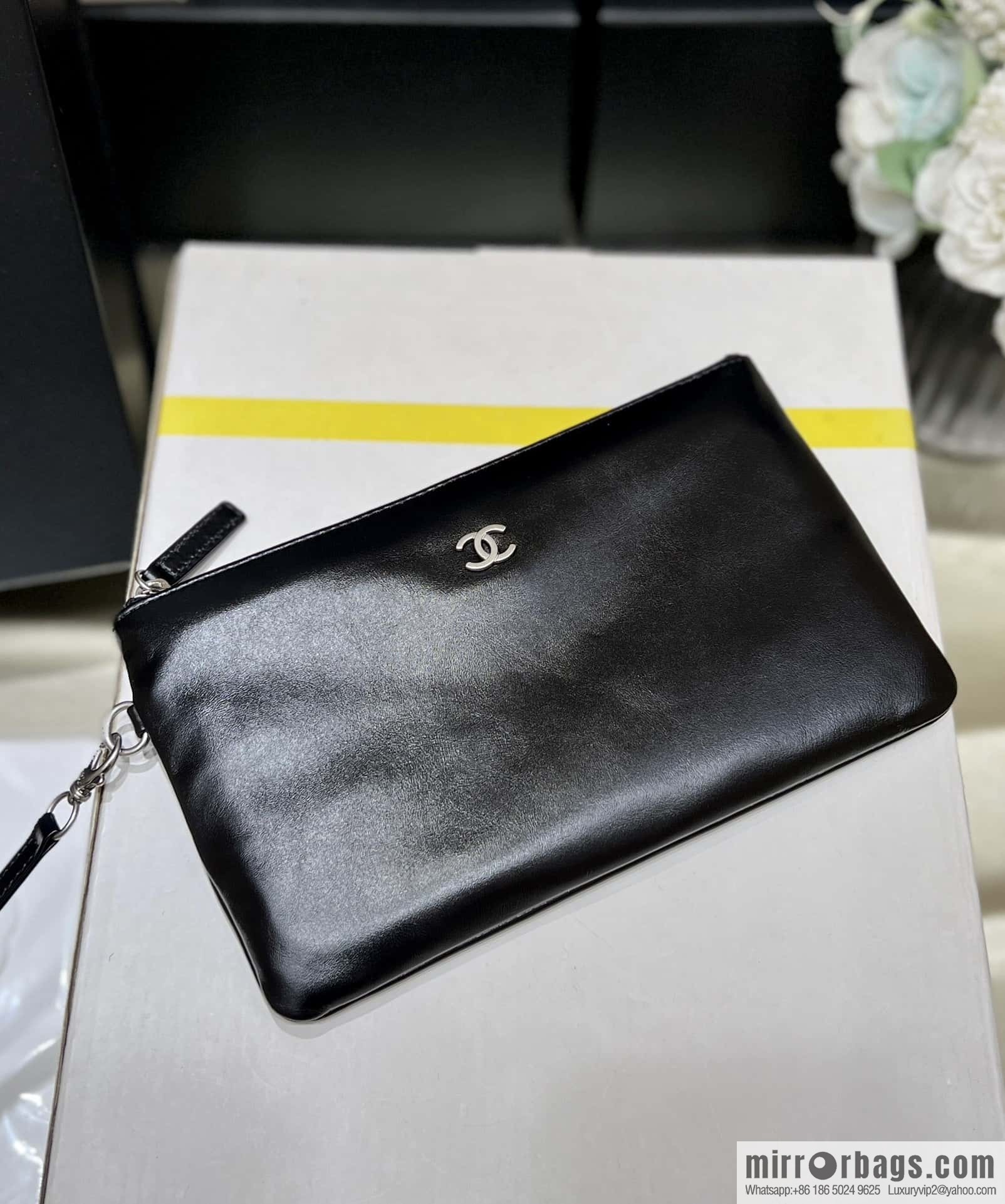 CHANEL 24C early spring vacation series 22 horizontal garbage bag AS4486 silver metal