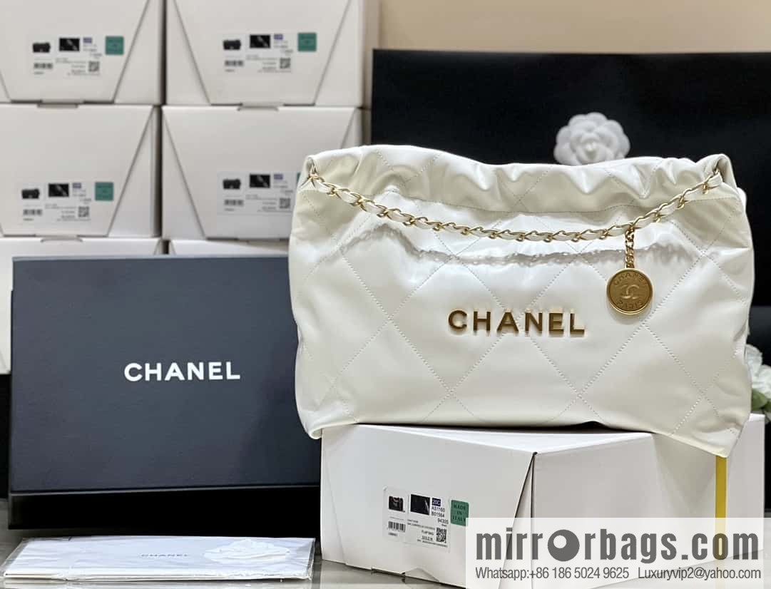 CHANEL 24C early spring vacation series 22 horizontal garbage bag AS4486 white/gold metal