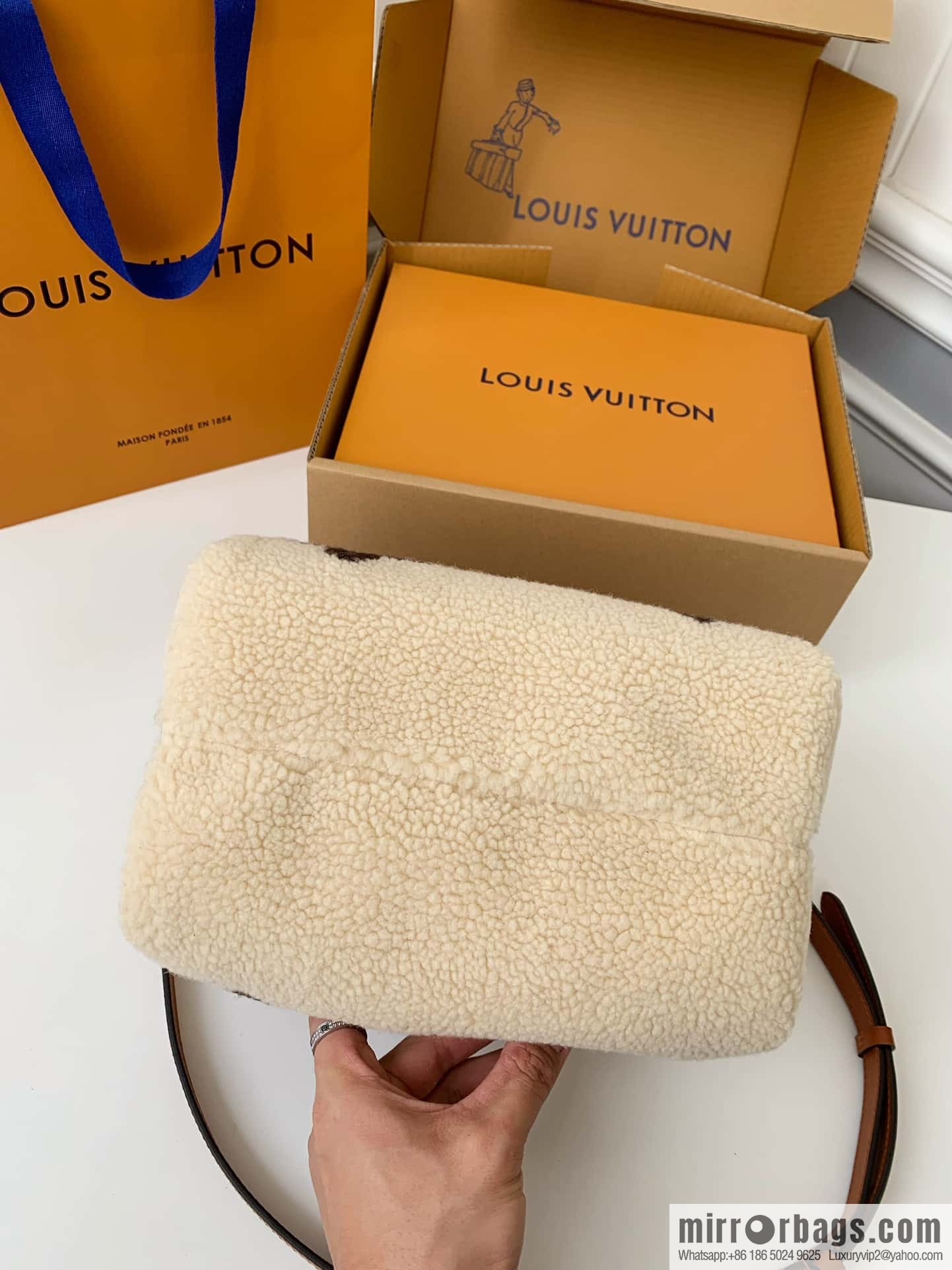LV M23468 Speedy Bandoulière 25
