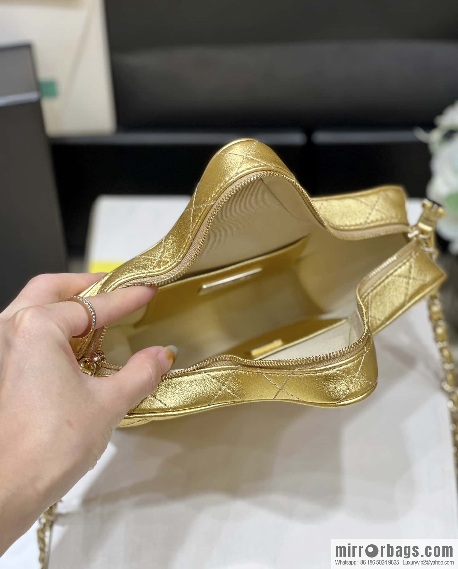 CHANEL 24C early spring vacation series limited edition star bag AS4579 gold