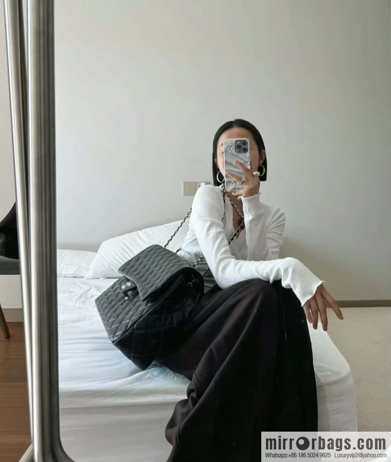CHANEL 24C early spring vacation series explosive oversized CF airport big bag AS4661